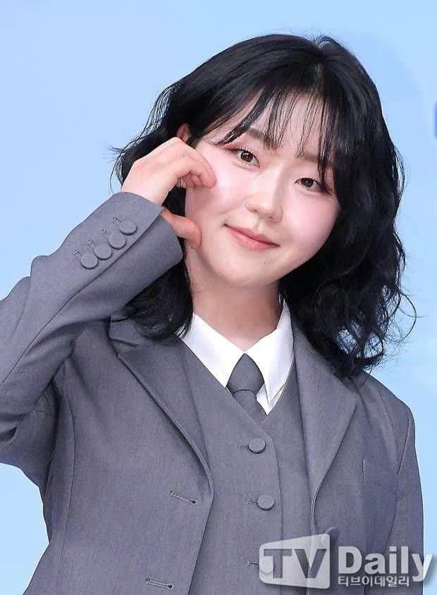 Atriz de 'Lovely Runner' anuncia casamento e surpreende fãs do dorama