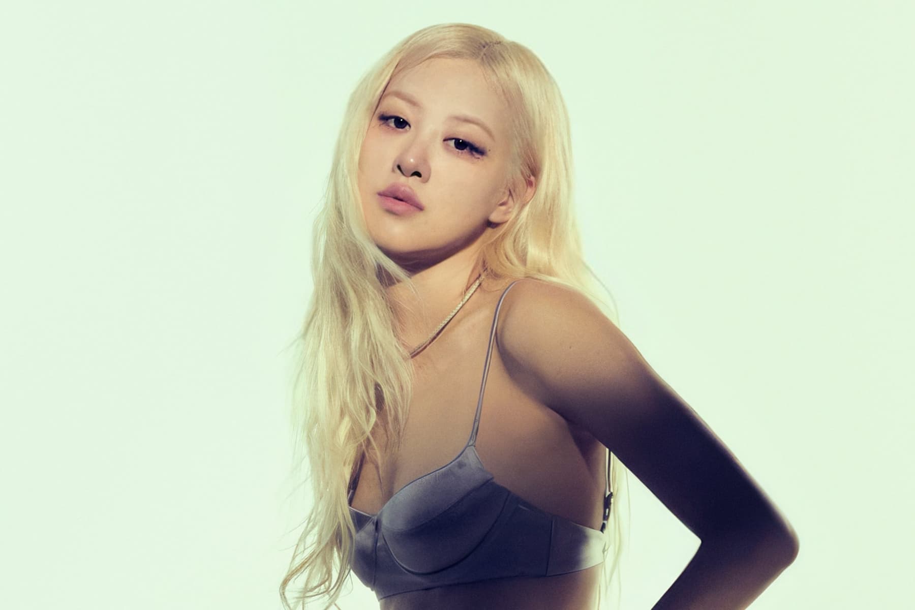 Rosé fez HISTÓRIA no Reino Unido com 'APT.' - só a 2ª do K-pop a conseguir!