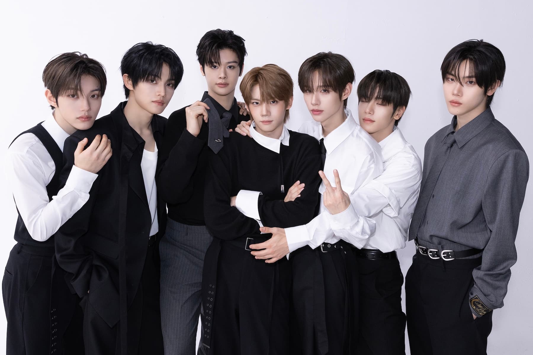 CLOSE YOUR EYES: girl group anuncia comeback com single digital "OVEREXPOSED"