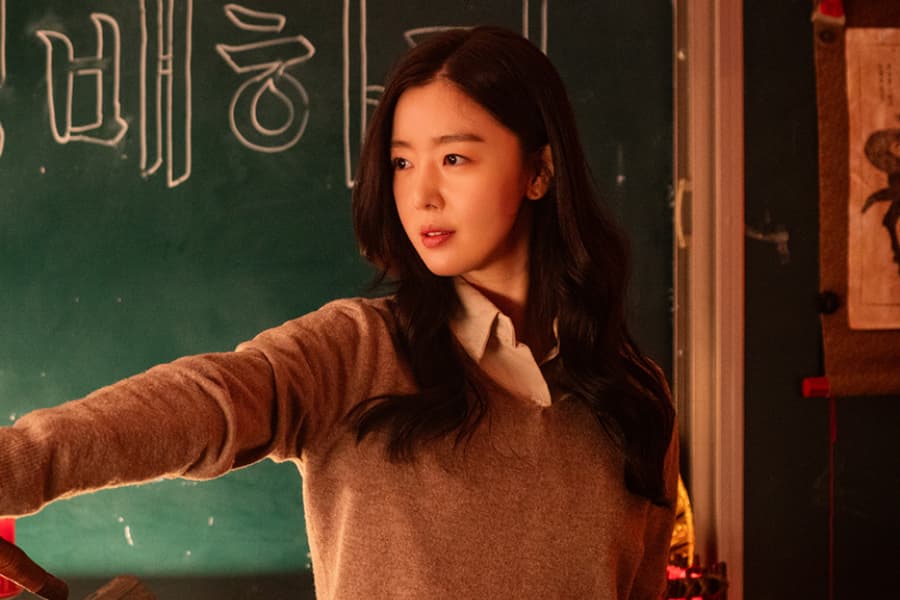 Han Sun Hwa: de idol a professora fantasmagórica em filme de terror coreano