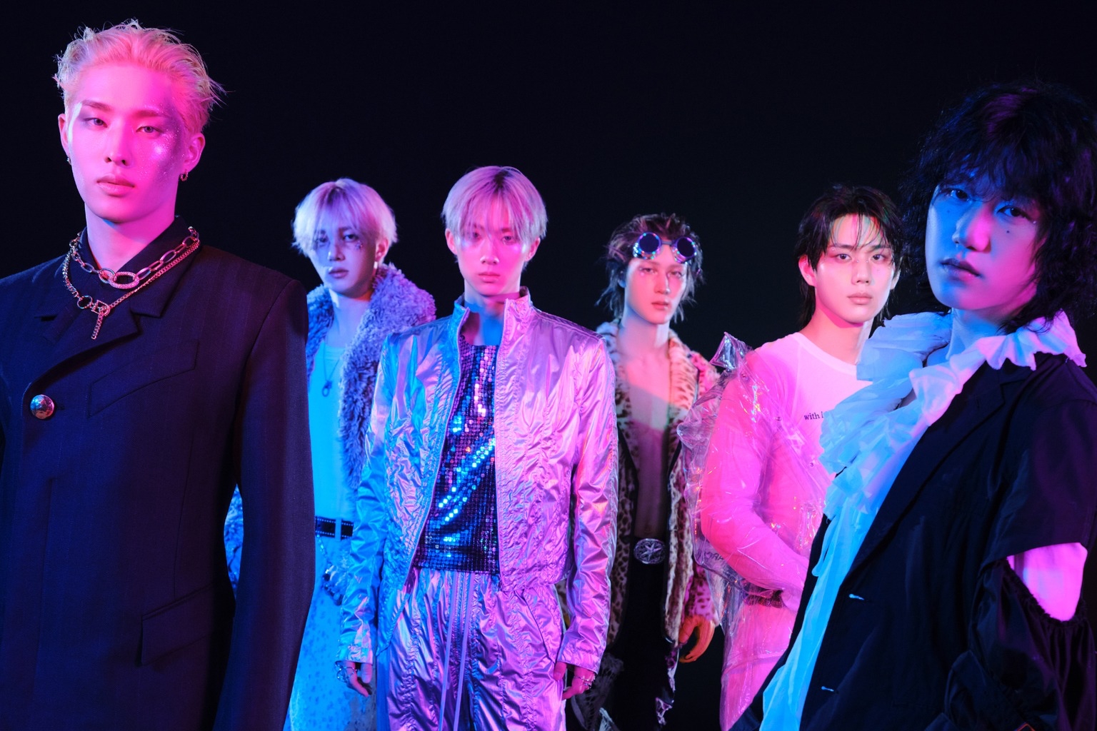 P1Harmony quebra próprio recorde: 'UNIQUE' faz história na Billboard 200